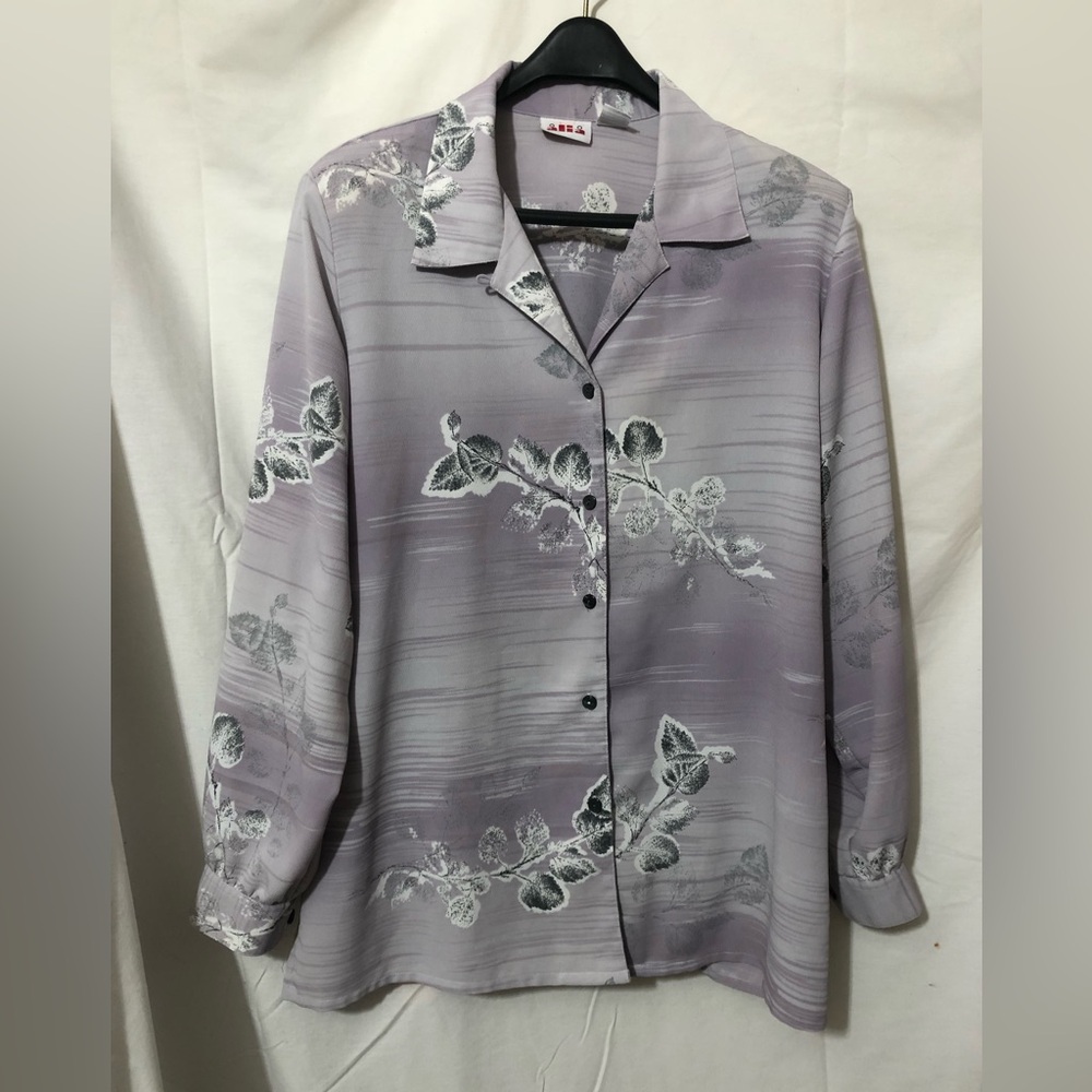 Women’s long sleeve blouse